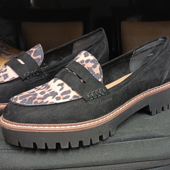 Shoes - Picture 2 of 3